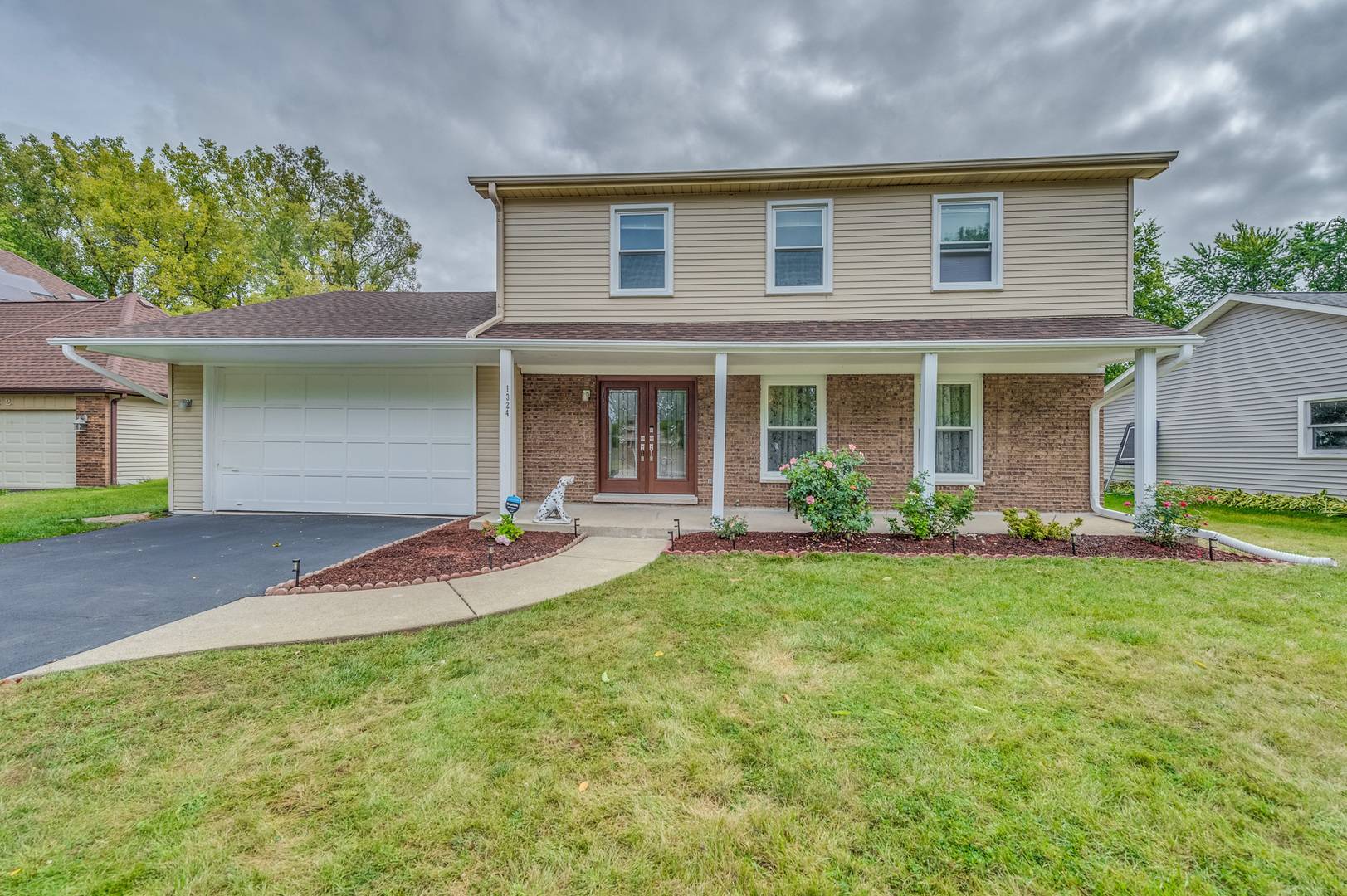 1324 Frederick LN, Naperville, IL 60565