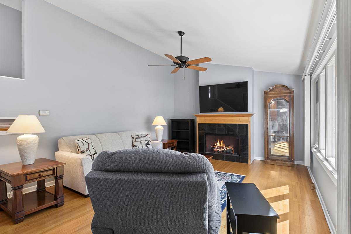 Buffalo Grove, IL 60089,447 Navajo TRL