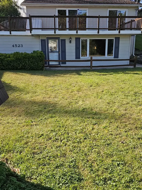 Wonder Lake, IL 60097,4523 W Lake Shore DR