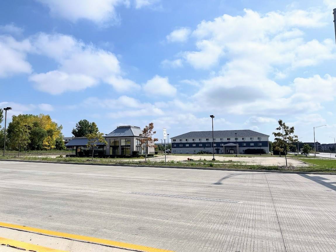 Romeoville, IL 60446,1290 W Normantown RD