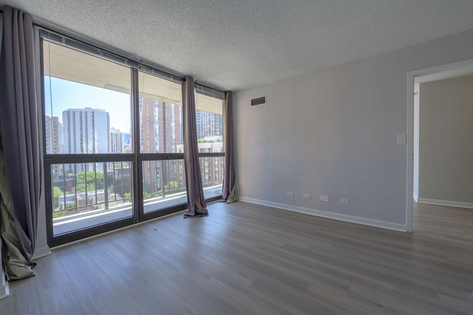 Chicago, IL 60610,33 W Delaware PL #11G