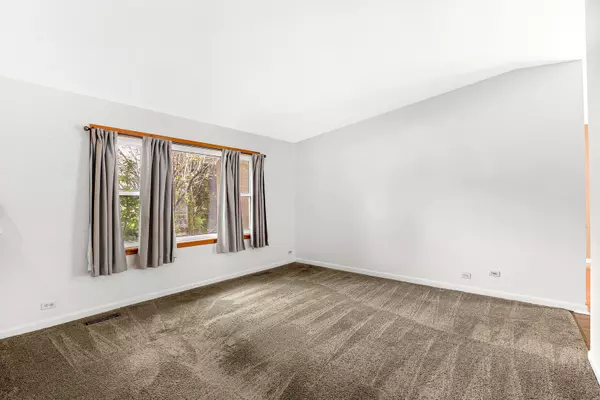 Woodridge, IL 60517,3131 Everglade AVE