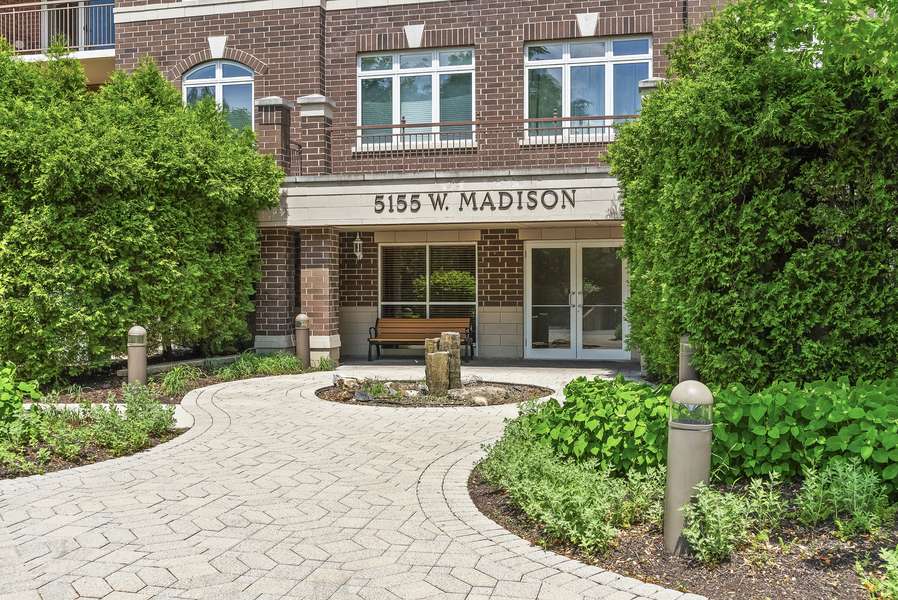 5155 Madison ST #403, Skokie, IL 60077