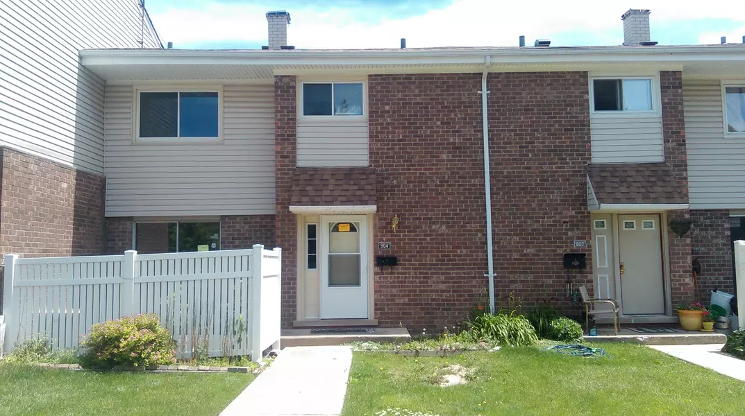 804 White Oak LN, University Park, IL 60484
