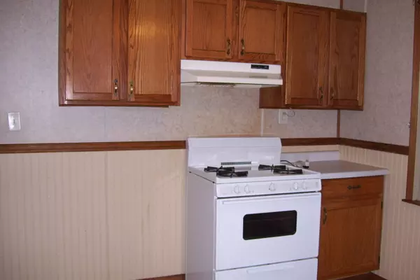 Deland, IL 61839,105 E SIXTH ST