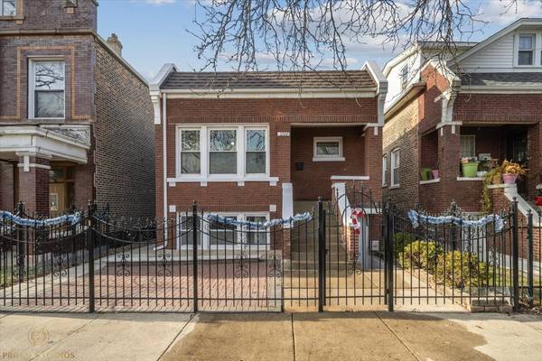 3204 S Kedvale AVE, Chicago, IL 60623