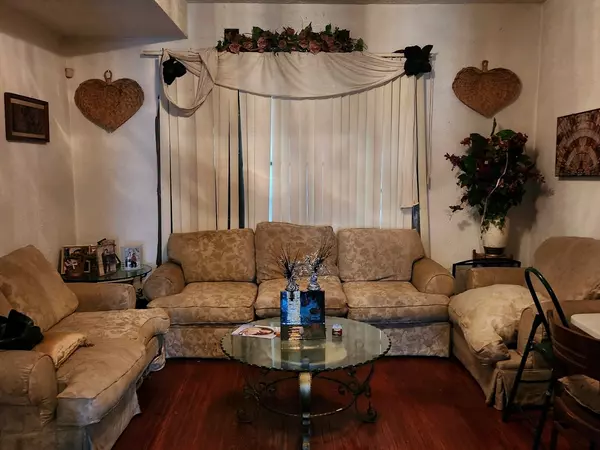 Chicago, IL 60637,6926 S Vernon AVE