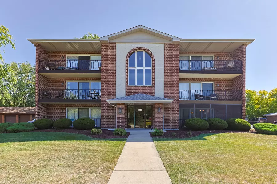 14541 S Ravinia AVE #1C, Orland Park, IL 60462