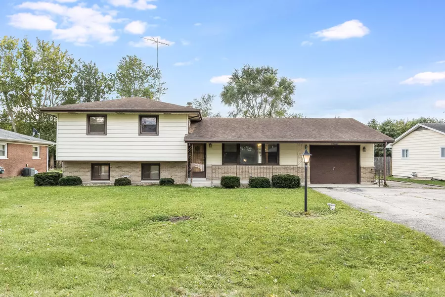 23851 W Sussex DR, Channahon, IL 60410