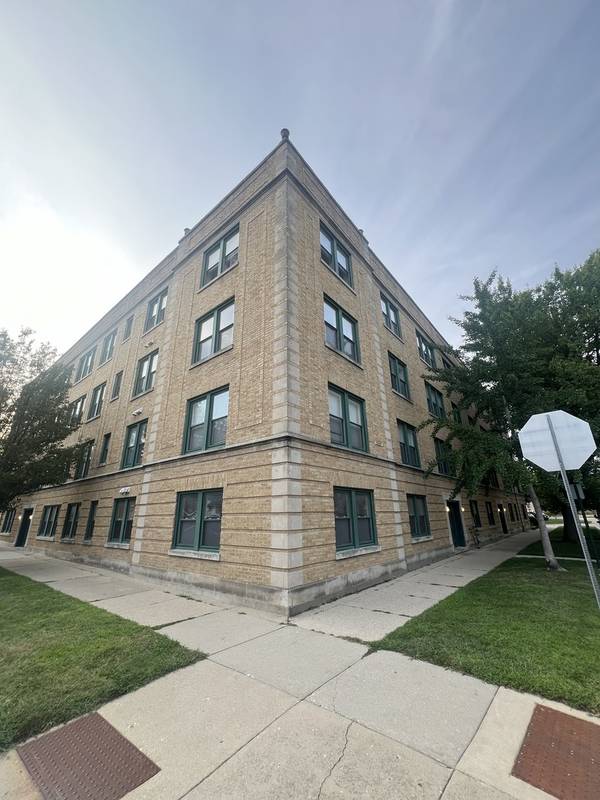 9100 Lamon AVE #3N, Skokie, IL 60077