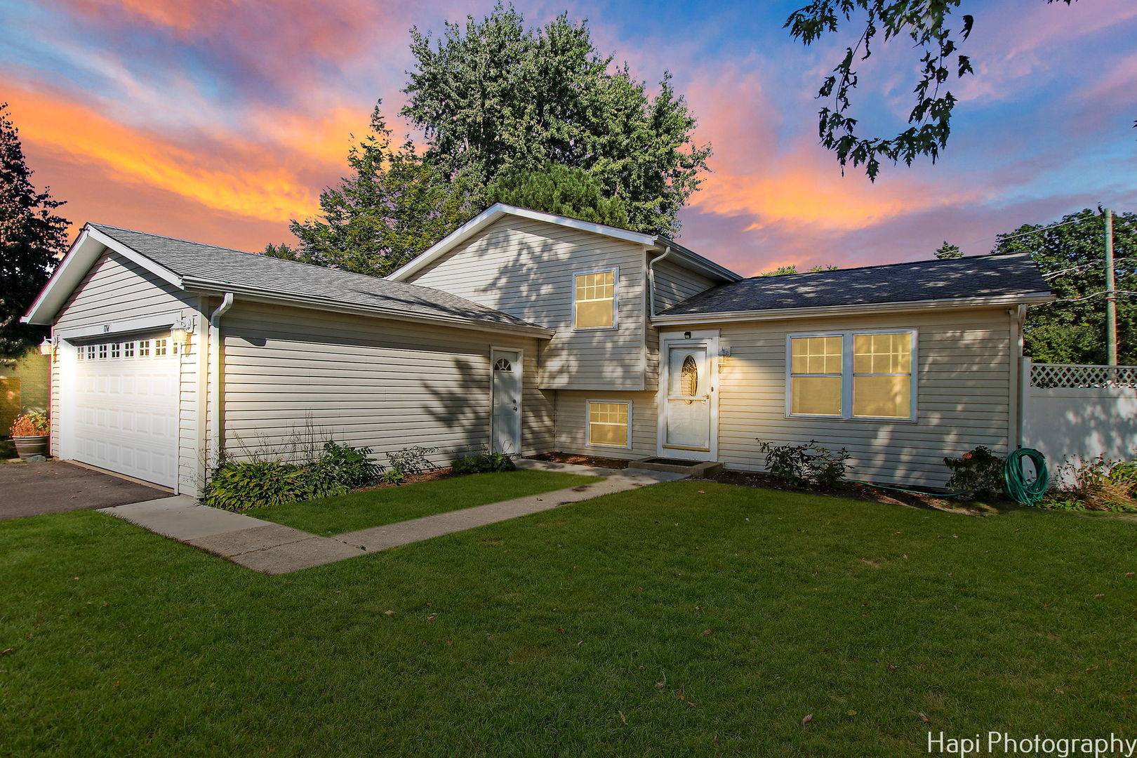1716 Fairfield RD, Lindenhurst, IL 60046