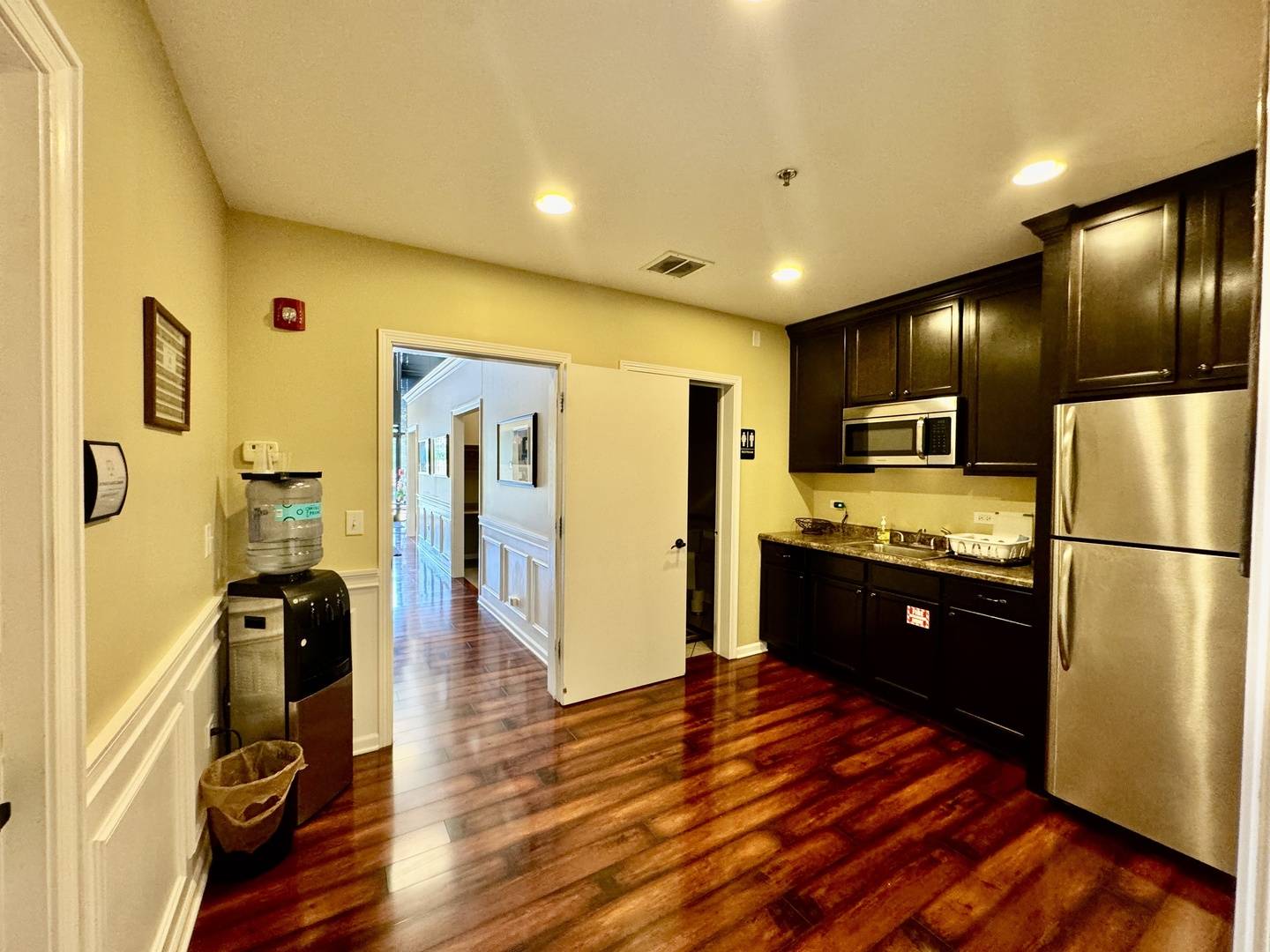 Yorkville, IL 60560,129 Commercial DR #17G