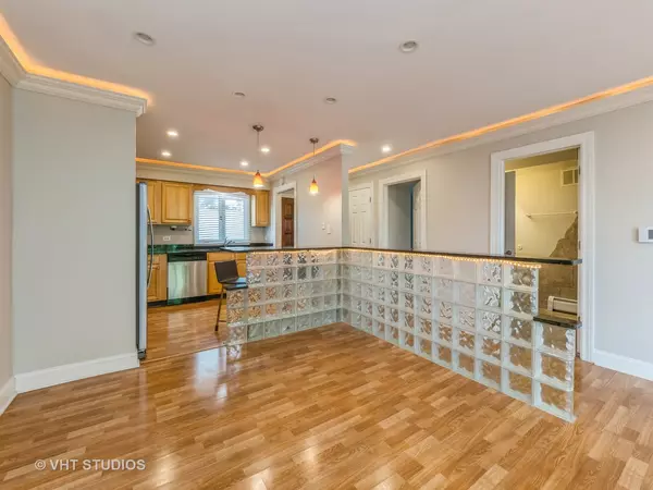 Barrington, IL 60010,520 E MAIN ST #2A