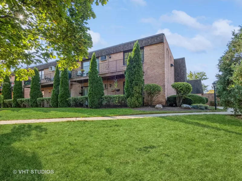 520 E MAIN ST #2A, Barrington, IL 60010