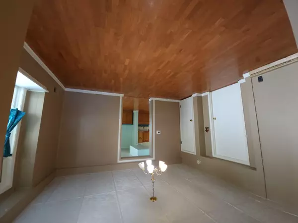 Belvidere, IL 61008,305 W Jackson ST