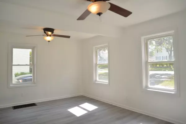 Marengo, IL 60152,328 W Grant HWY
