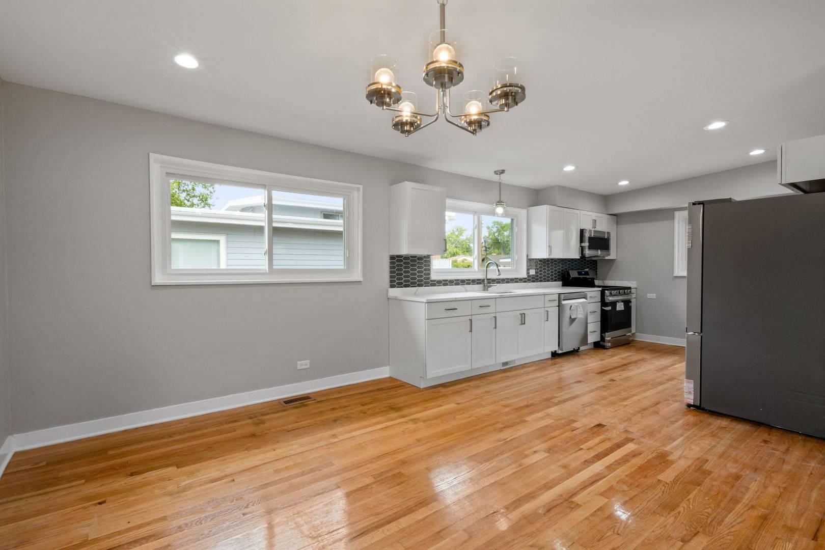 Chicago Heights, IL 60411,331 Sandra LN