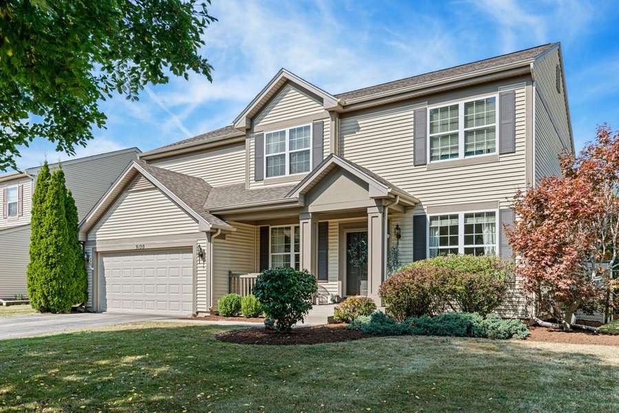 9120 Durham DR, Huntley, IL 60142