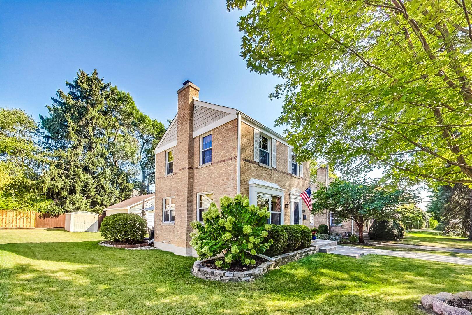 Libertyville, IL 60048,730 E Lincoln AVE