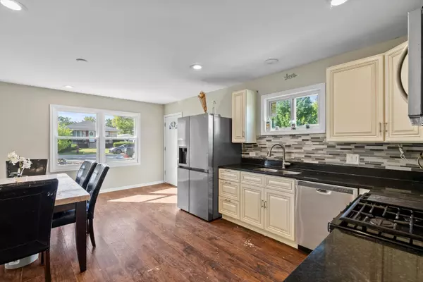 Round Lake Beach, IL 60073,1025 Barberry LN