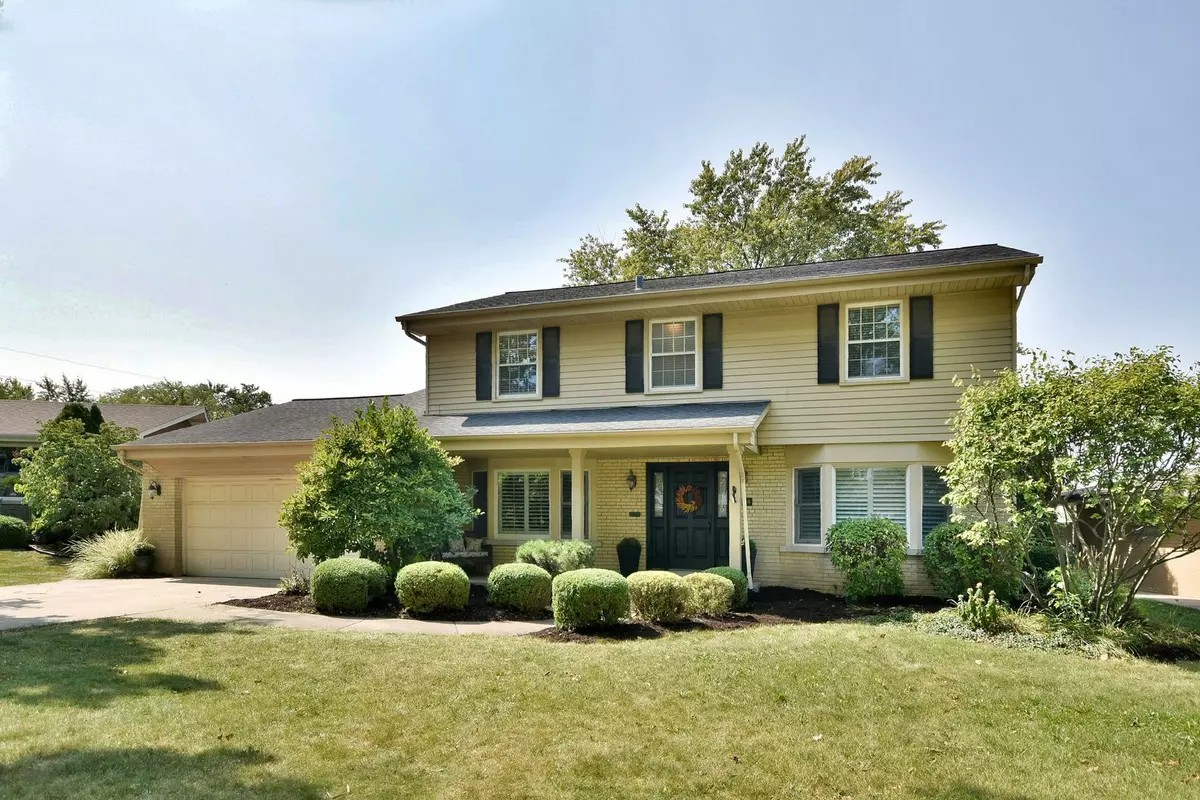 Elmhurst, IL 60126,654 S Fern CT