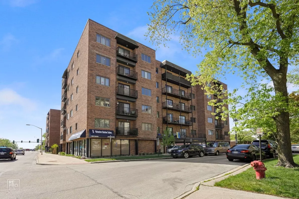 Elmwood Park, IL 60707,7904 W North AVE #407E