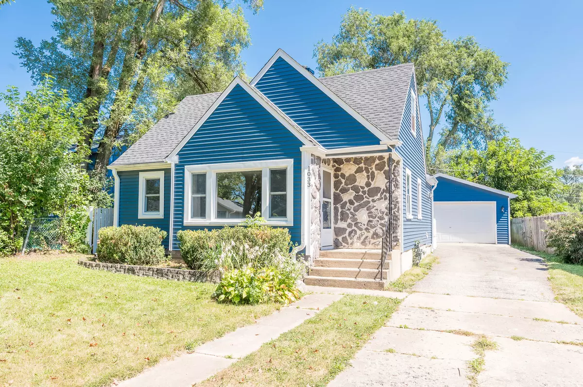 Round Lake Beach, IL 60073,1033 Crescent CT