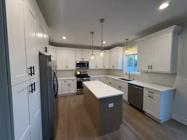 Carol Stream, IL 60188,25W275 Doris AVE