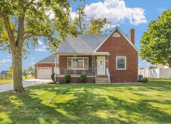 502 S Main ST, Gifford, IL 61847