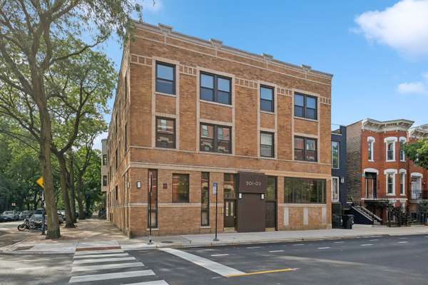 501 W Armitage AVE #1A, Chicago, IL 60614