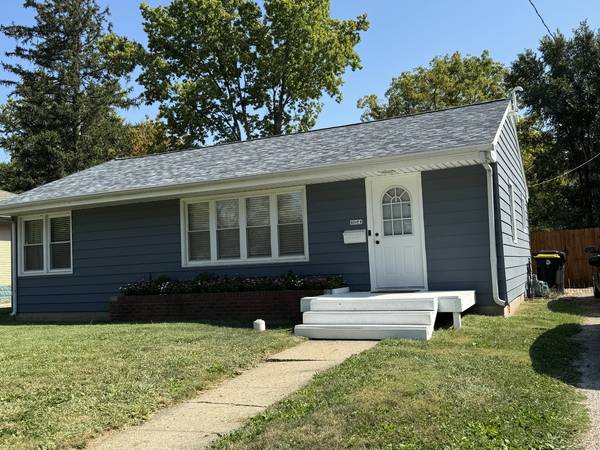 1104 S University ST, Normal, IL 61761