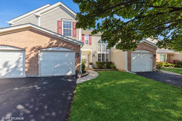 6752 Roanoake CT, Gurnee, IL 60031