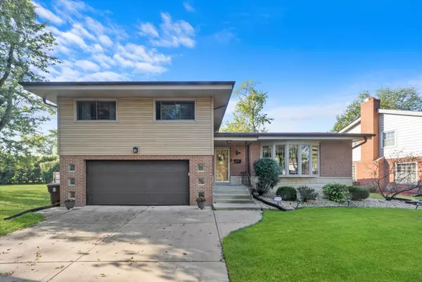 3644 Poplar RD, Flossmoor, IL 60422