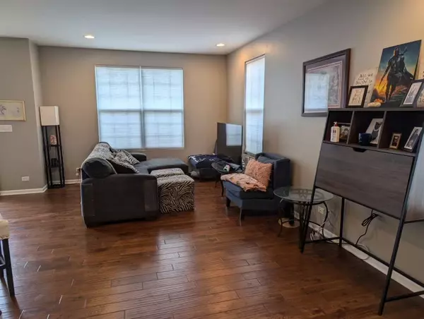 North Aurora, IL 60542,60 Oak Creek CT