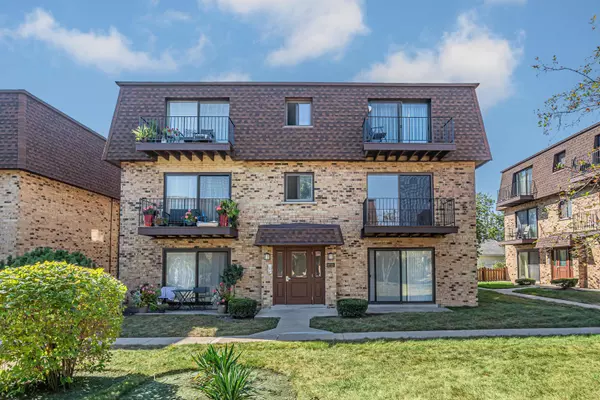 9718 Bianco TER #2D, Des Plaines, IL 60016