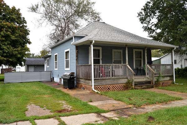 819 E Johnson ST, Clinton, IL 61727