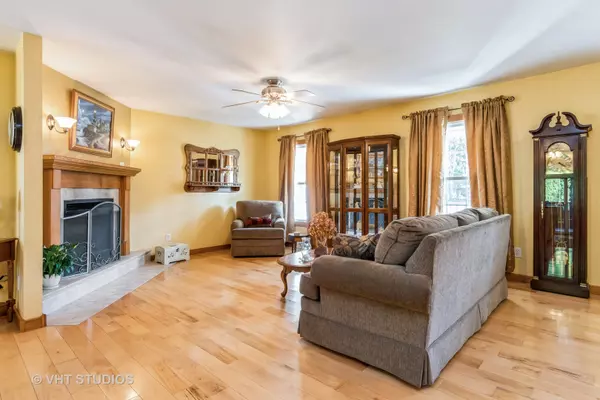 Yorkville, IL 60560,213 Leisure ST