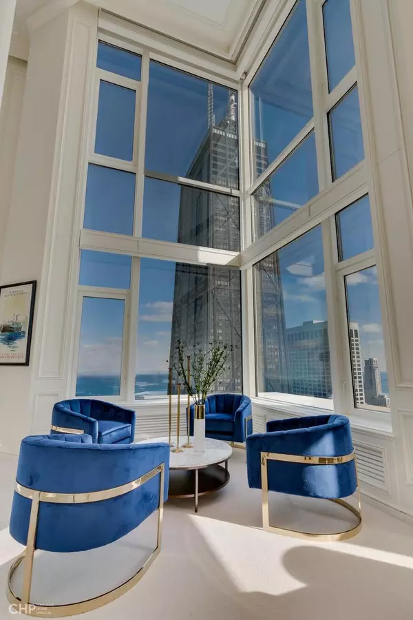 Chicago, IL 60611,132 E Delaware PL #6302