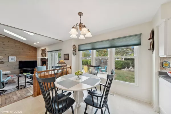 Buffalo Grove, IL 60089,964 Burgess CIR
