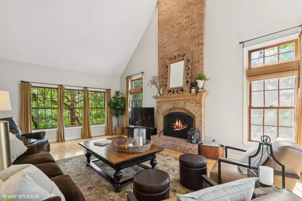 Crystal Lake, IL 60012,657 Saddle Ridge
