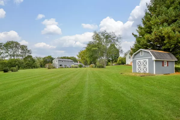 St. Charles, IL 60175,5N023 Stonebridge LN