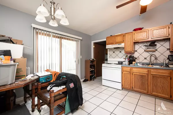 Round Lake Park, IL 60073,411 Greenwood DR