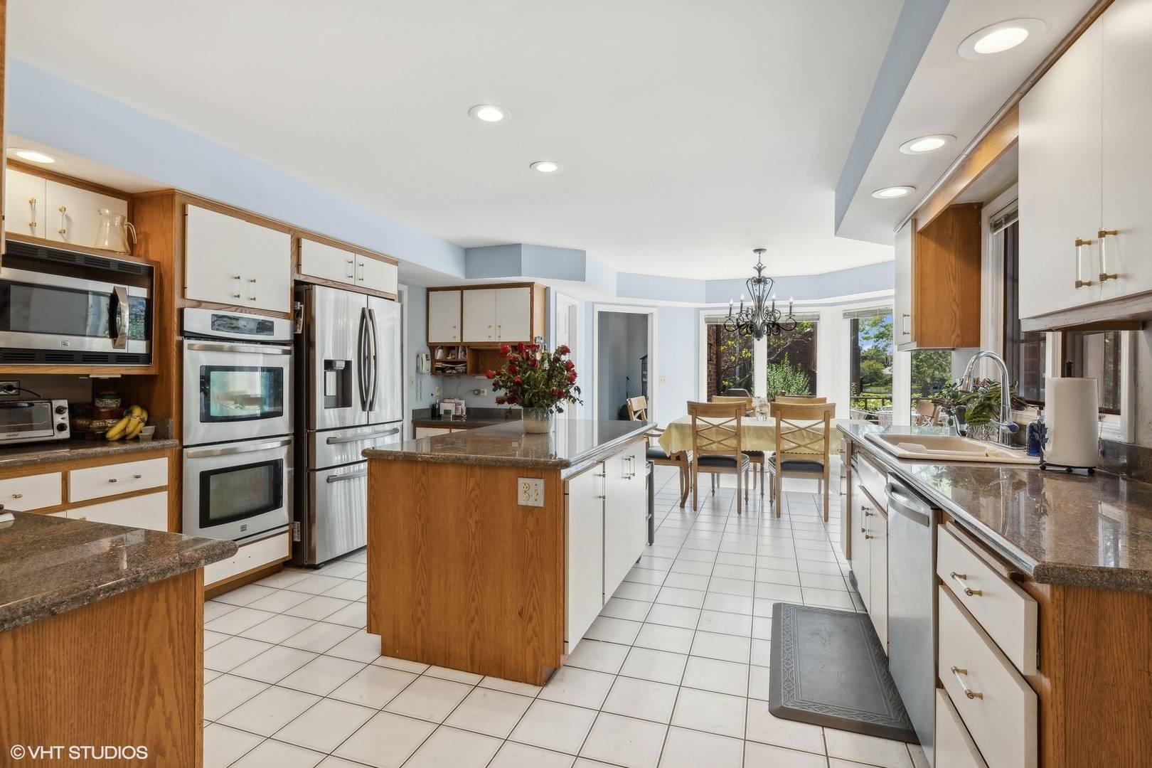 Glenview, IL 60025,2407 Saranac LN