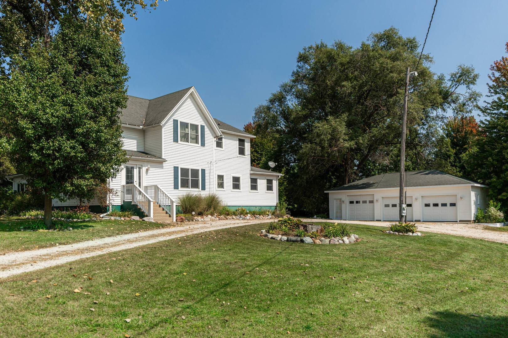 27798 Pleasant Hill RD, Sycamore, IL 60178