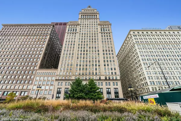 310 S Michigan AVE #1007, Chicago, IL 60604