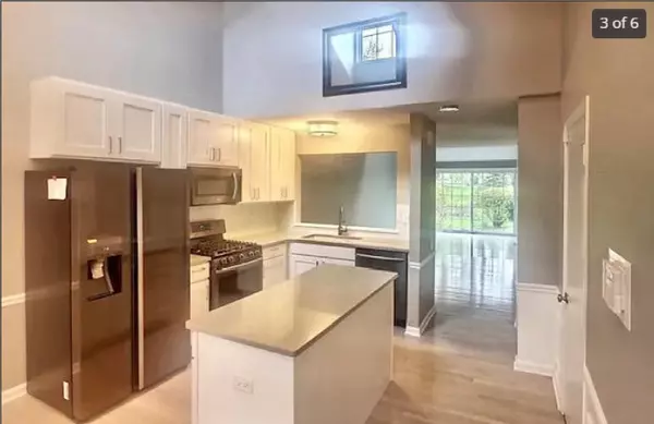 Naperville, IL 60565,1704 Napoleon DR