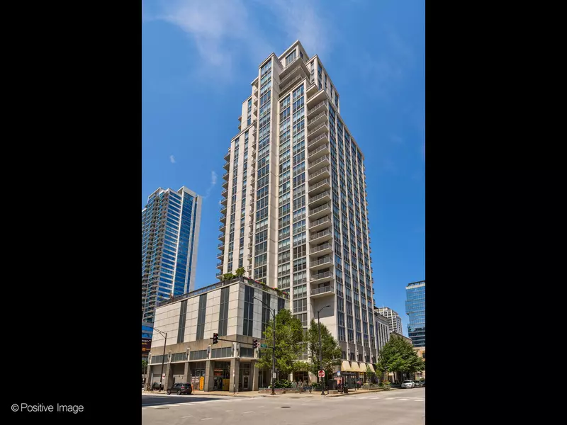 200 W Grand AVE #1102, Chicago, IL 60654