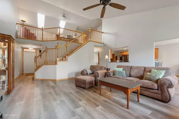 Orland Park, IL 60467,18142 Breckenridge BLVD #3