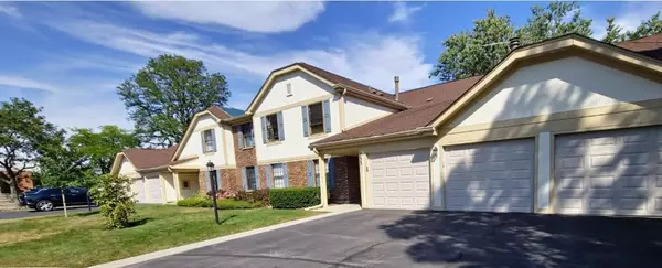 733 Plum Tree CT #D1, Wheeling, IL 60090