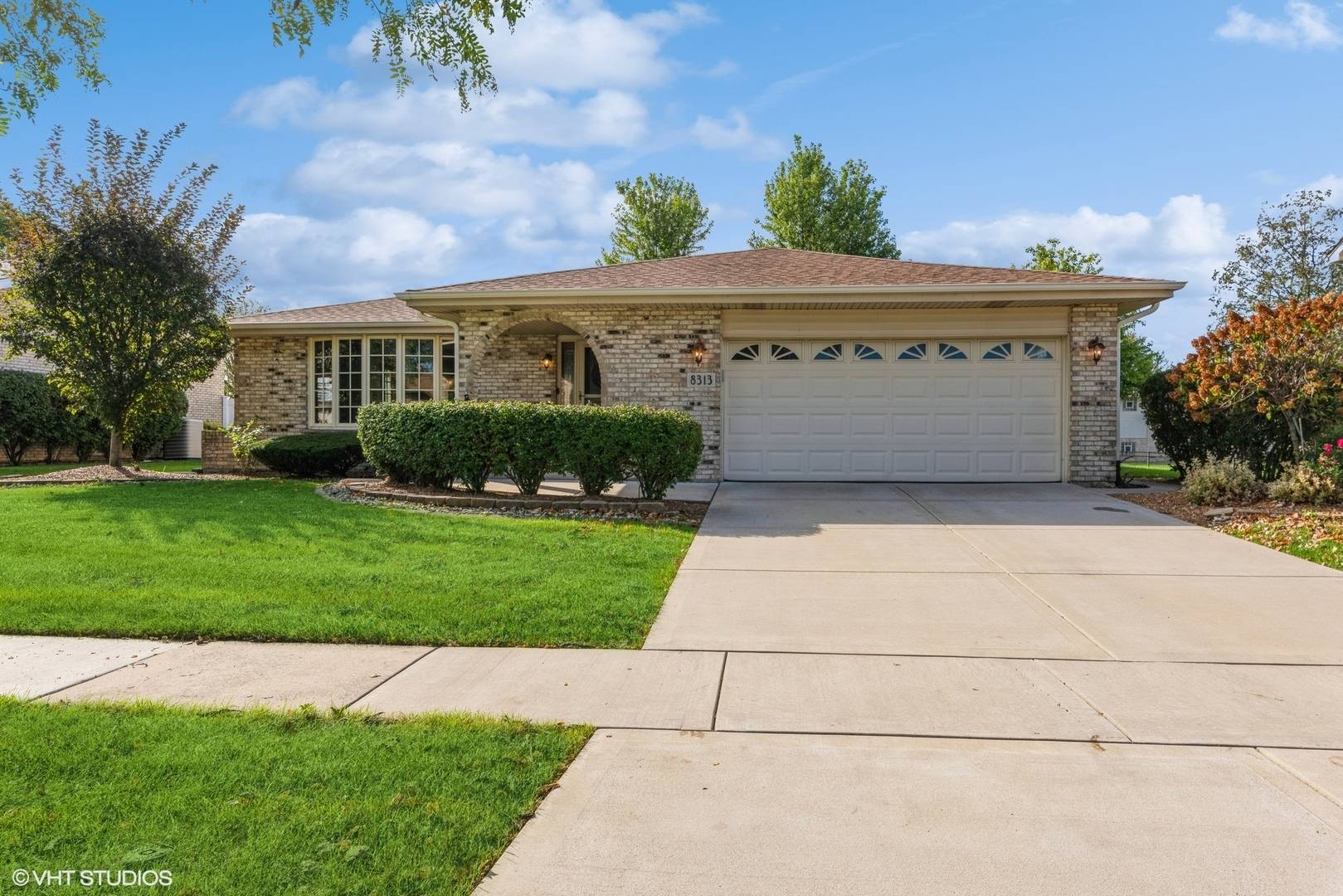 Tinley Park, IL 60477,8313 Waterford DR